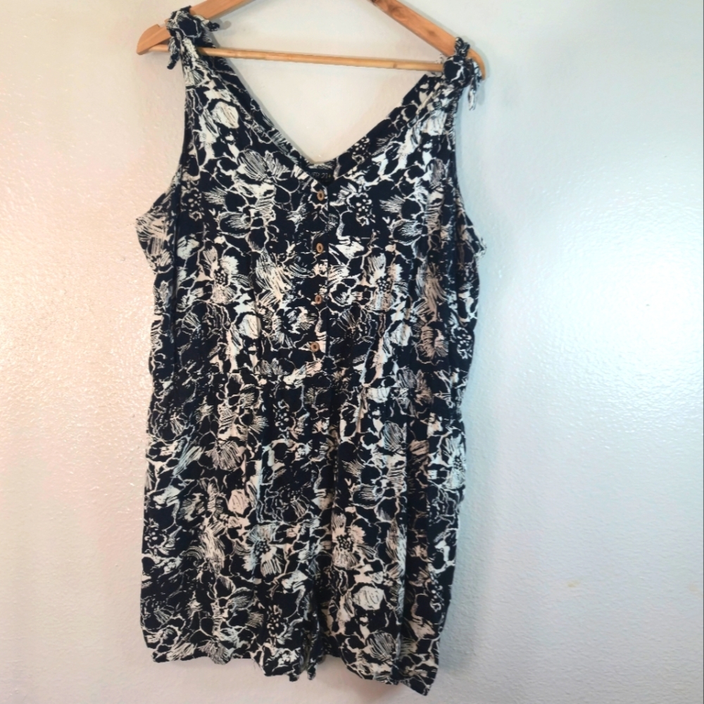Forever 21 Plus Floral Romper